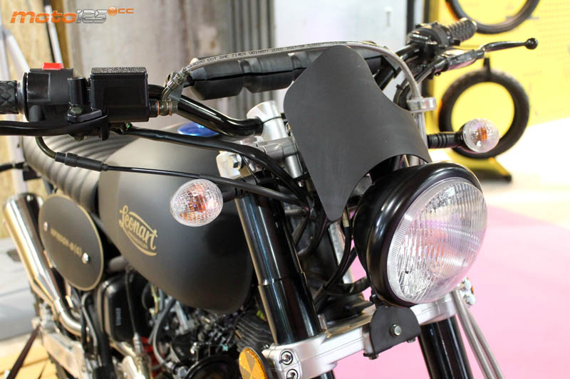 Vive la Moto 2018 - Leonart Tracker 125