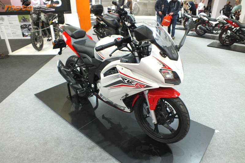 Vive La Moto 2019 Barcelona - Keeway RKR 125