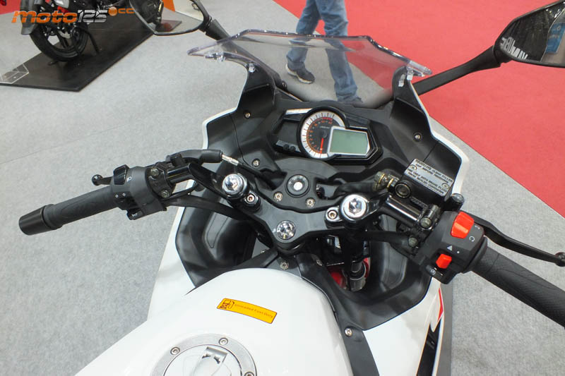 Vive La Moto 2019 Barcelona - Keeway RKR 125