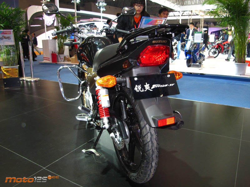 Suzuki EN