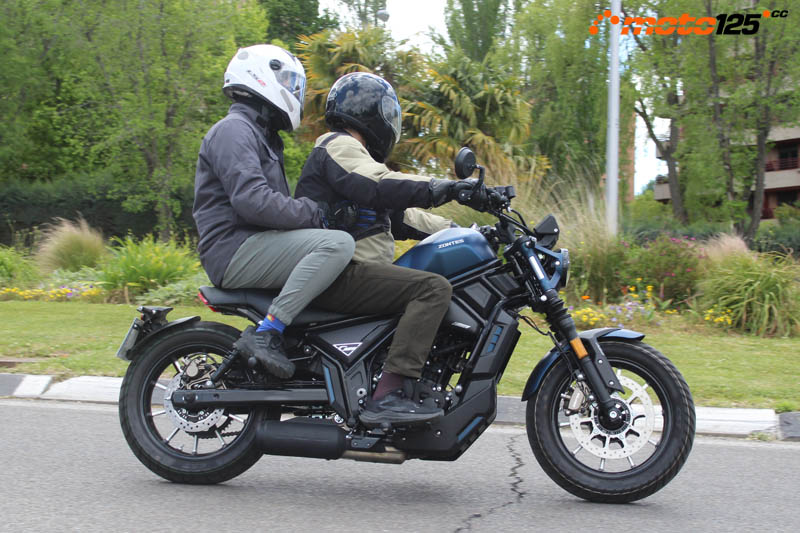 Comparativa QJ SRV 125 . Zontes C125