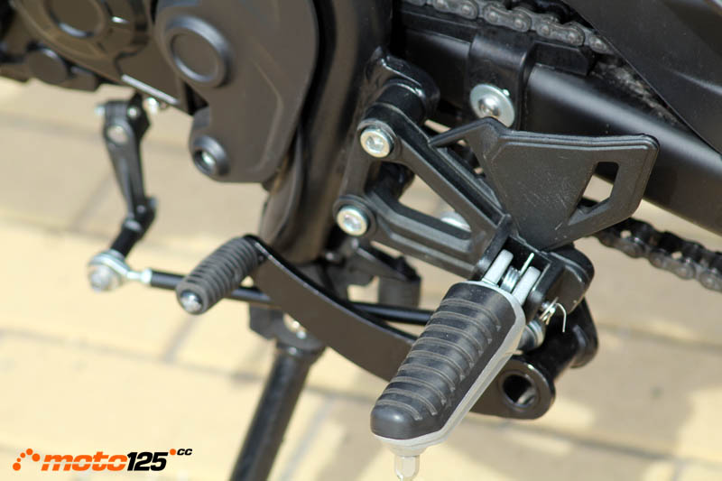 Benelli Leoncino 125