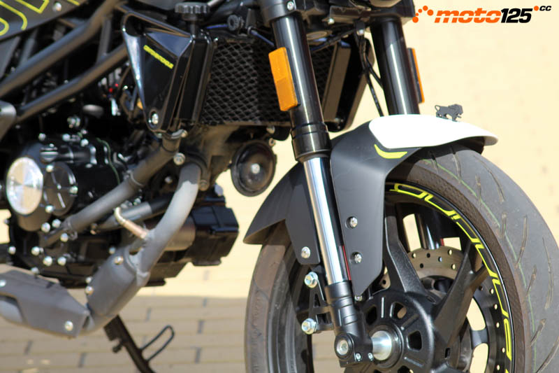 Benelli Leoncino 125