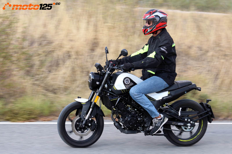 Benelli Leoncino 125