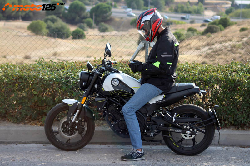 Benelli Leoncino 125