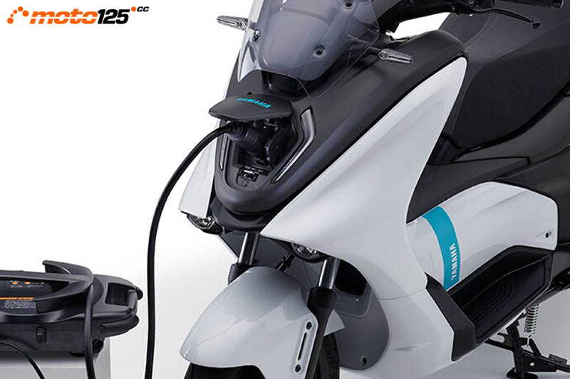Yamaha E01