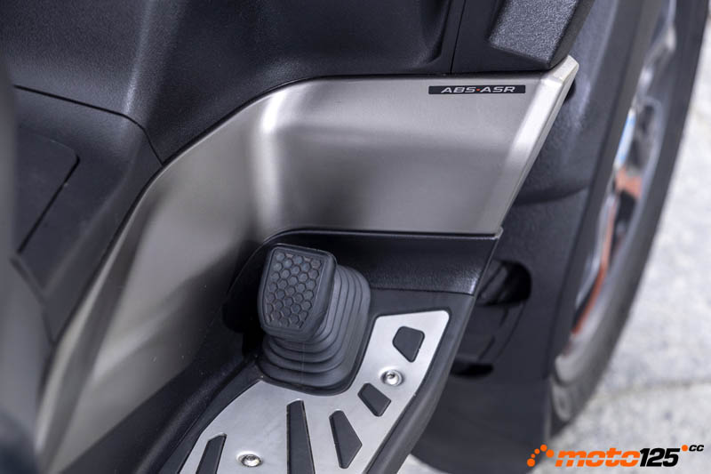 Piaggio MP3 HPE 530 Exclusive