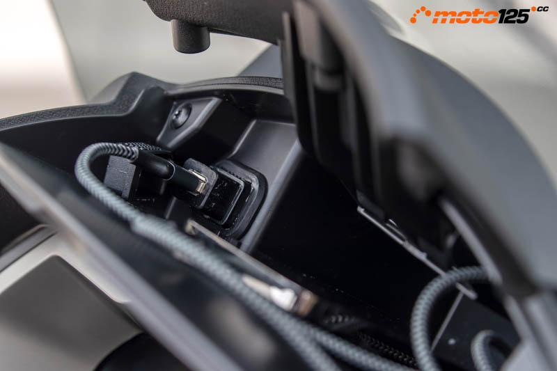 Piaggio MP3 HPE 530 Exclusive