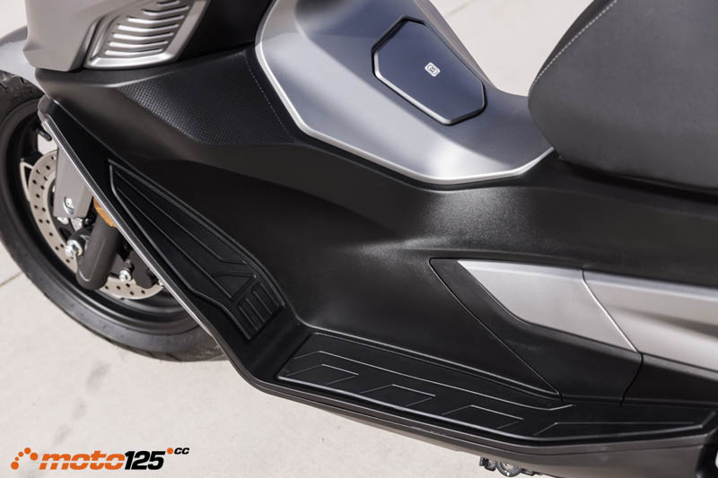 Voge SR1 125