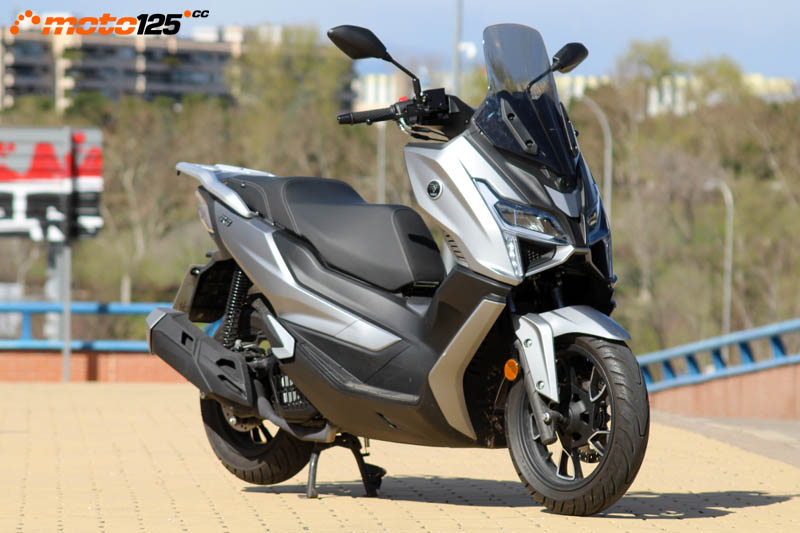 Voge SR1 125