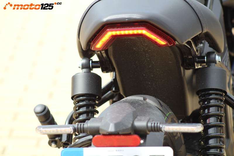 Comparativa QJ SRV 125 . Zontes C125