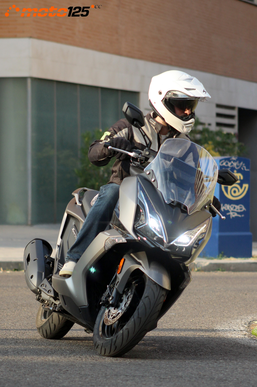 Kymco Super Dink GT 125 - Kymco Downtown GT 125