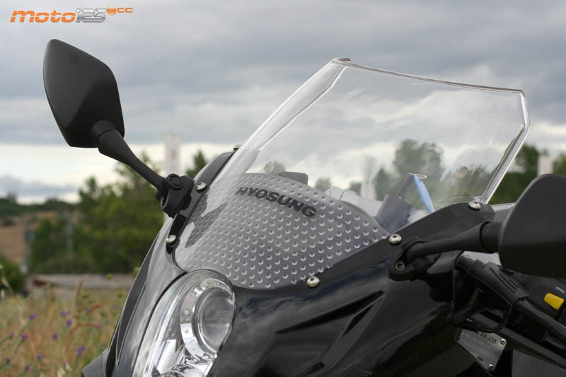 Hyosung Comet GT 125 R