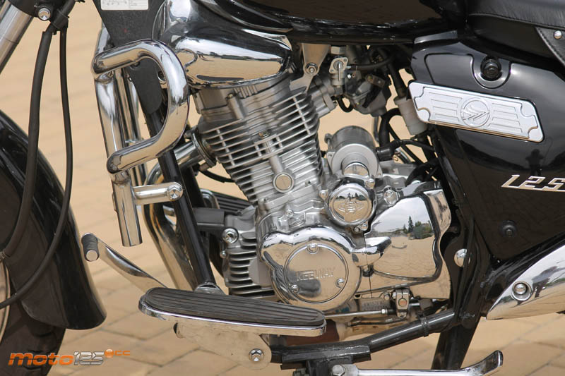 Keeway Superlight 125