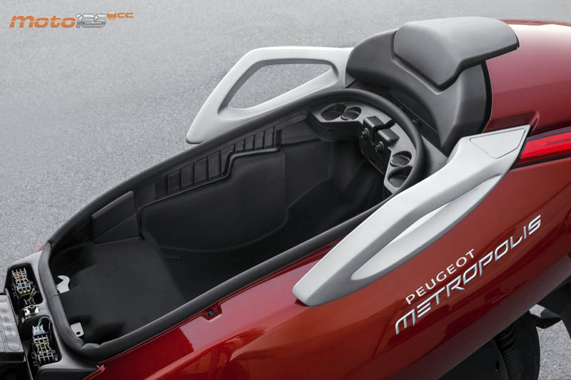 Peugeot Metropolis 400
