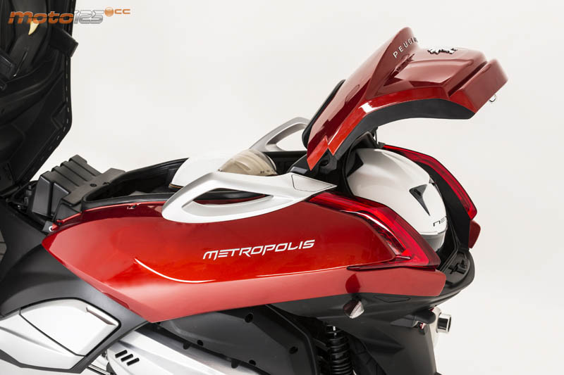 Peugeot Metropolis 400