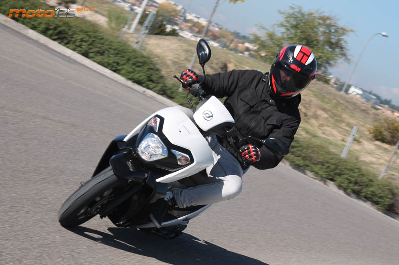 Daelim Dart 125