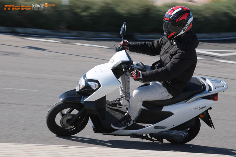 Daelim Dart 125
