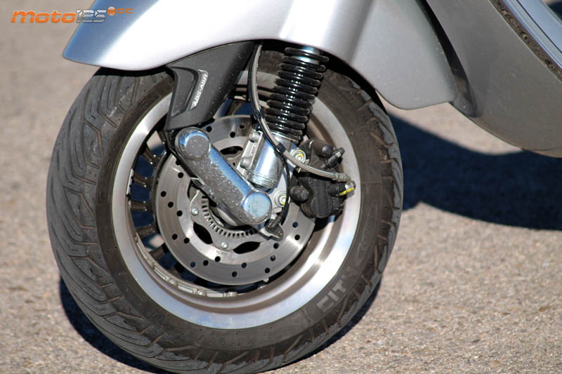 Vespa 946 125 Bellisima