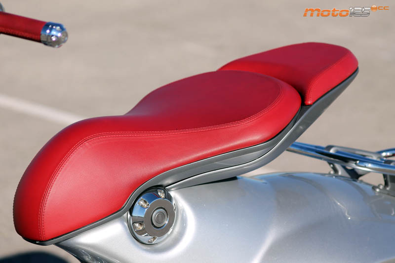 Vespa 946 125 Bellisima