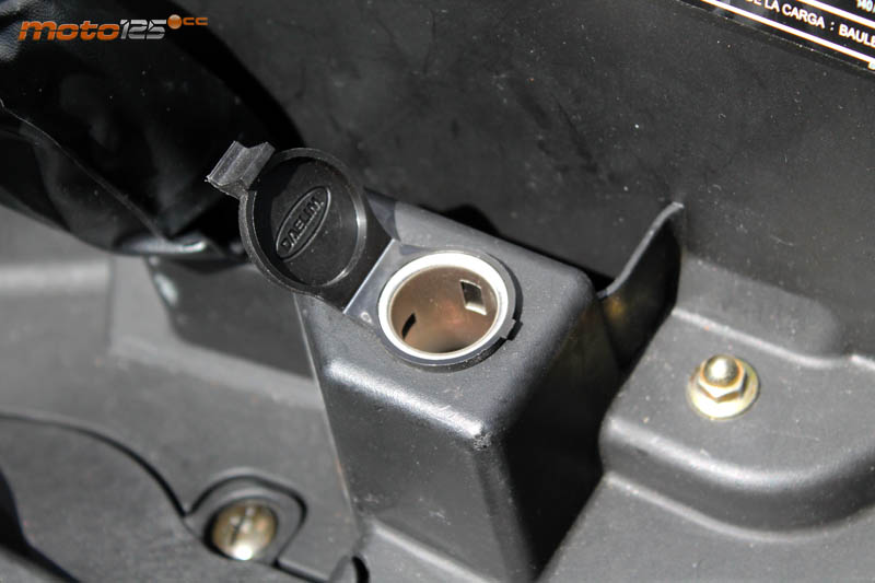 Daelim Steezer S 125
