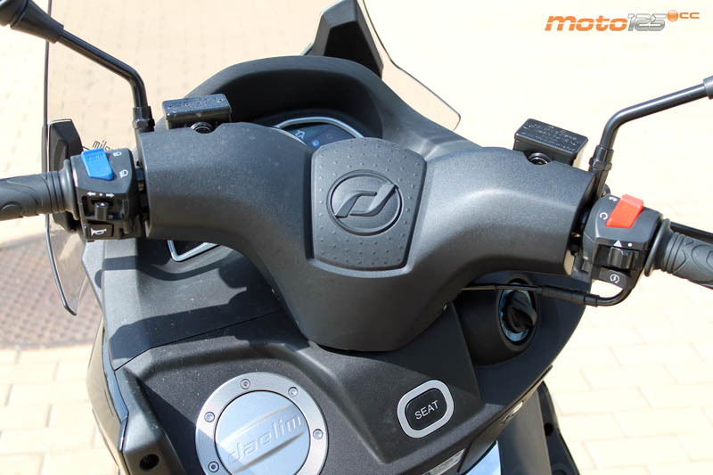 Daelim Steezer S 125