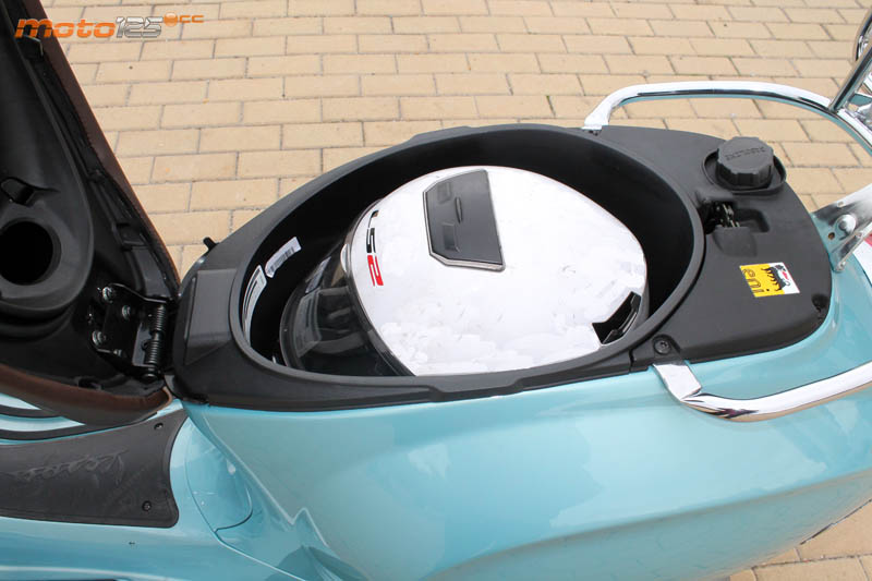 Vespa Primavera Settantesimo 125