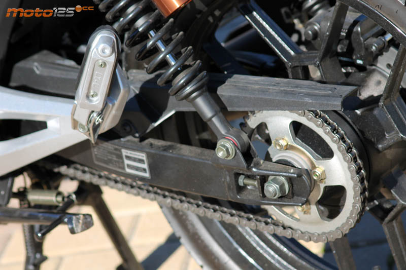 Rieju Strada 125