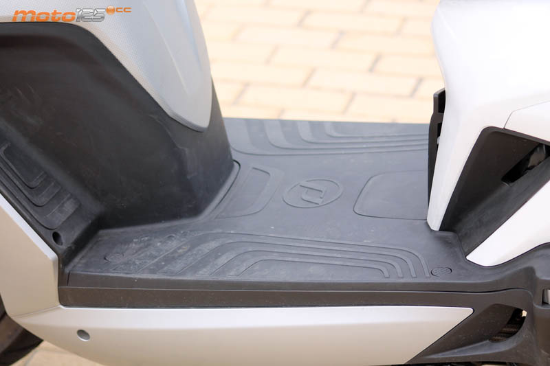 Daelim Steezer 125 E4
