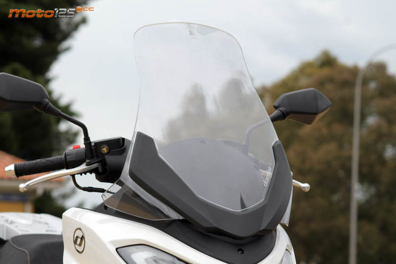 Daelim Steezer 125 E4