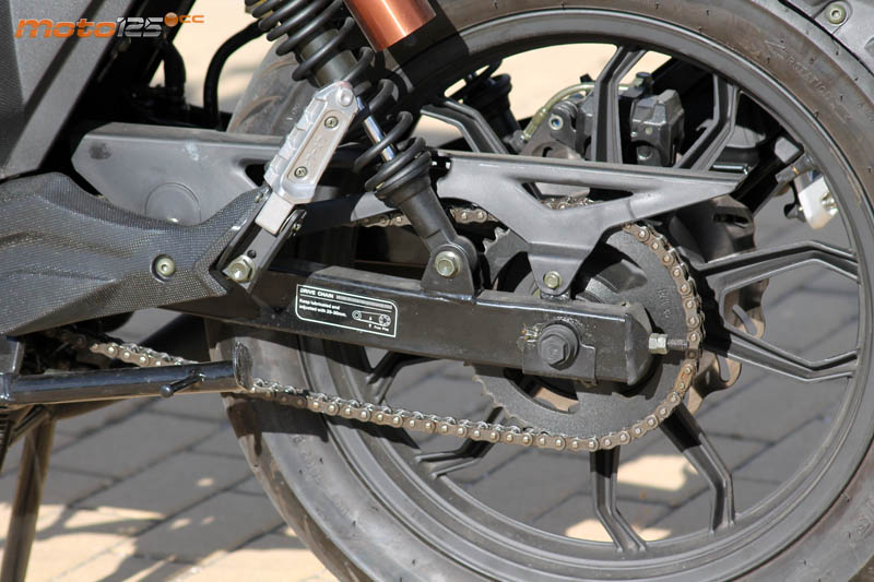 UM Xtreet R 125