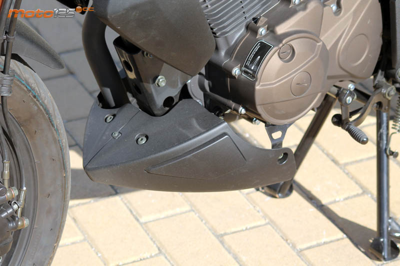 UM Xtreet R 125