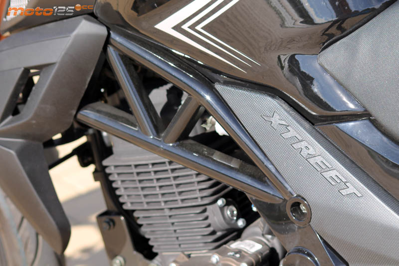 UM Xtreet R 125