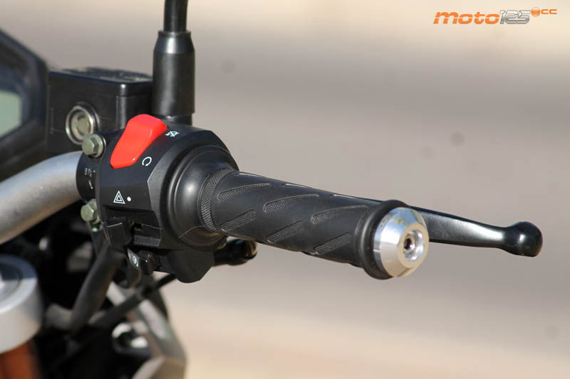 UM Xtreet R 125