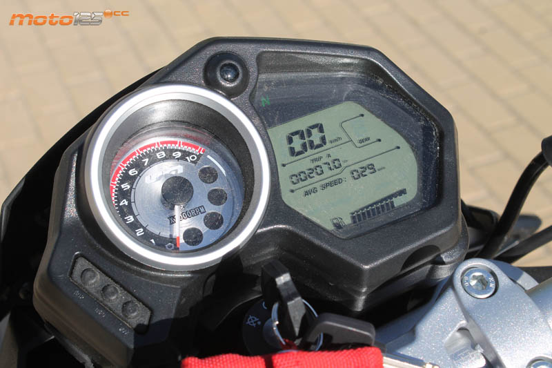 UM Xtreet R 125