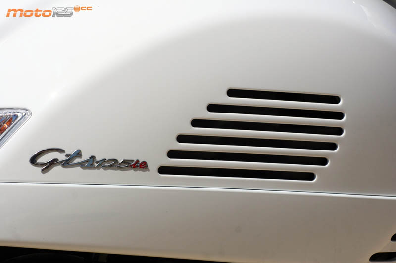 Vespa GTS Super