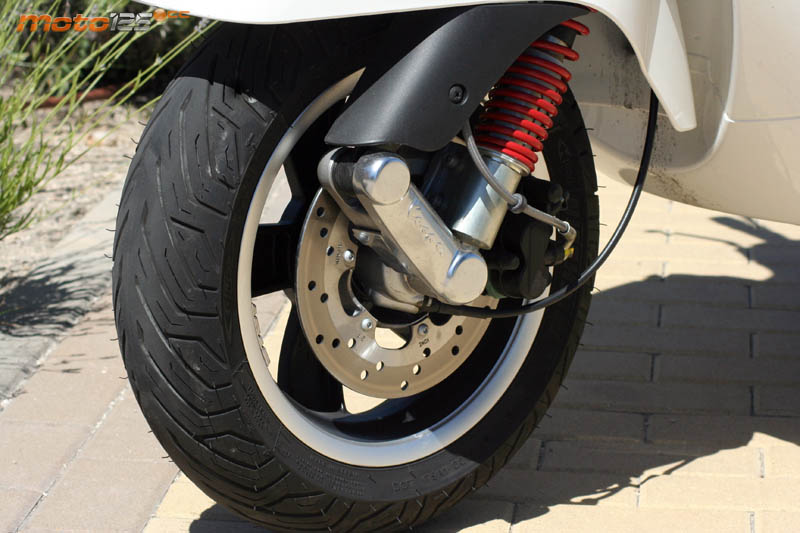 Vespa GTS Super