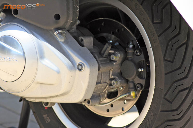 Vespa GTS Super