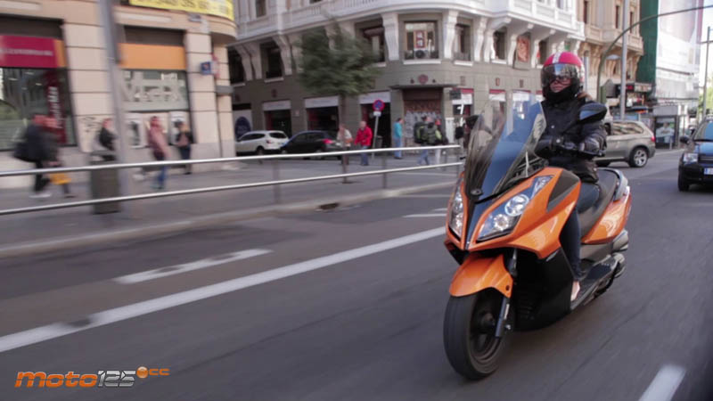 Mujer Scooter Kymco