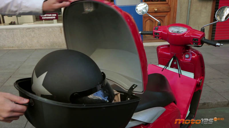 Mujer Scooter Kymco