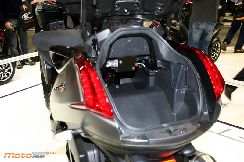 Peugeot Metropolis 400