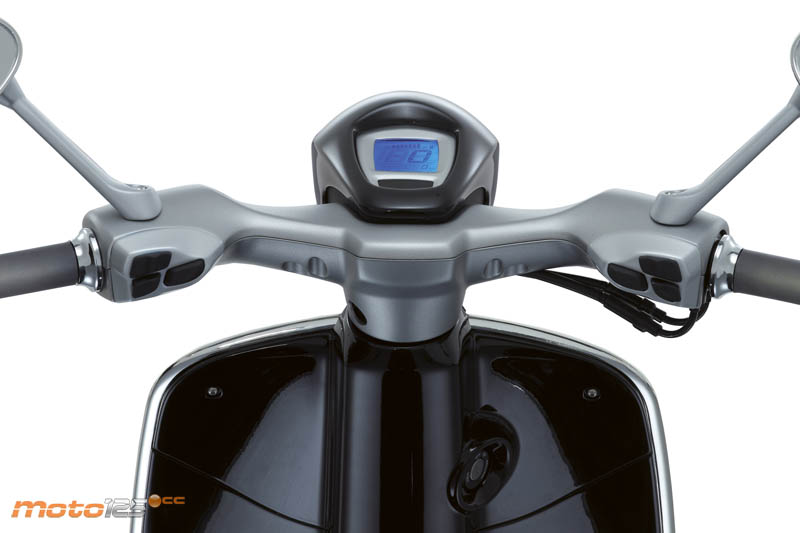 Vespa 946