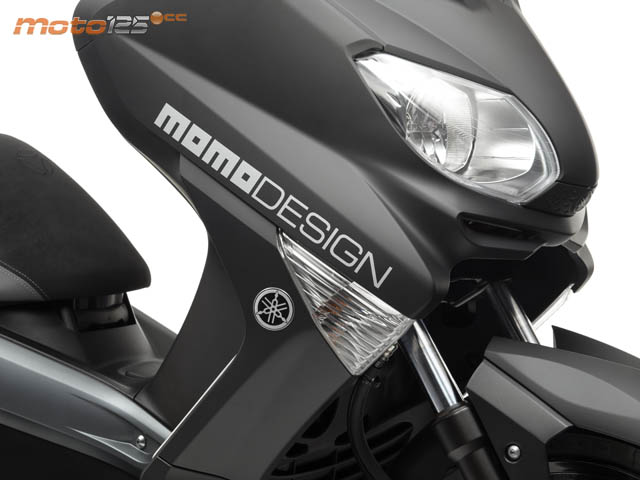 Yamaha X-Max 125 MomoDesign