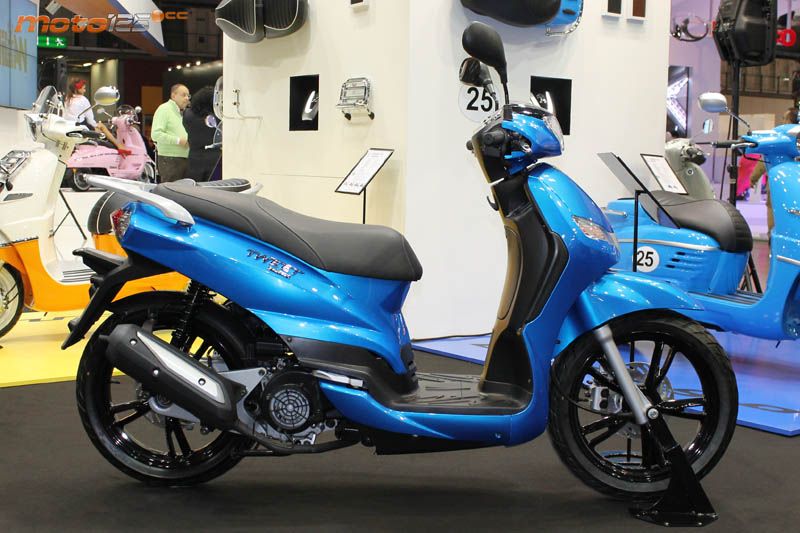 Novedades 2015 - Milán - Peugeot Tweet Evo 125 '15