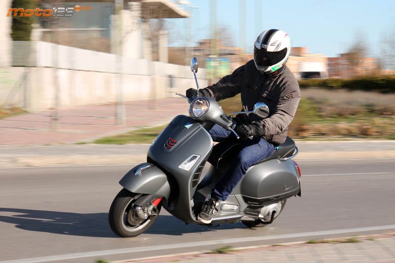 Vespa GTS Super Sport 125 ie ABS/ASR - La máquina del tiempo