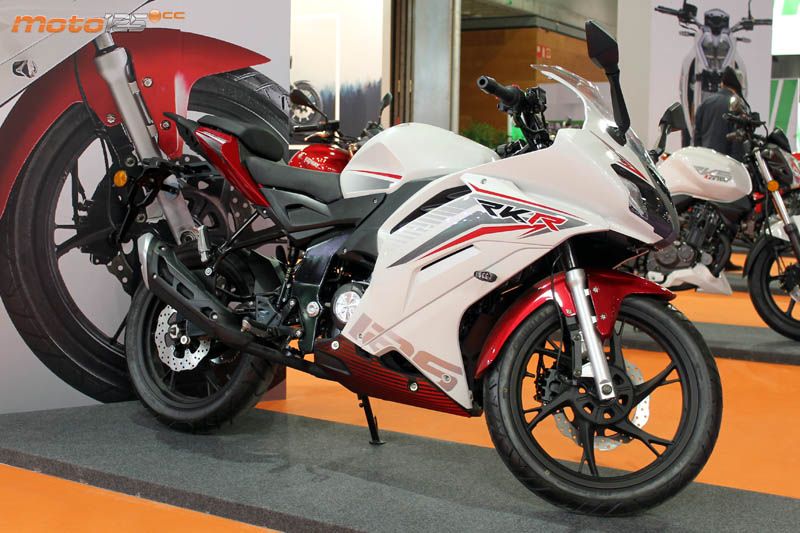Vive la Moto '18 - Keeway RKR 125