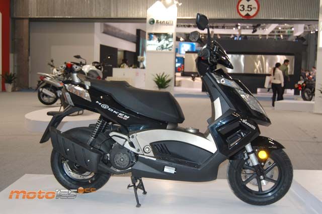 Cimamotor 2011- Benelli H@cker 125