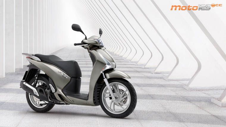Scoopy SH 125 '13 - ¡Sh, Sh, que viene, que viene!