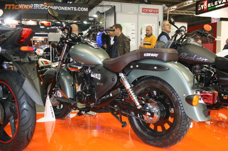 Salon Milán Novedades 2013 - Keeway Superlight LE 125 (Caqui)