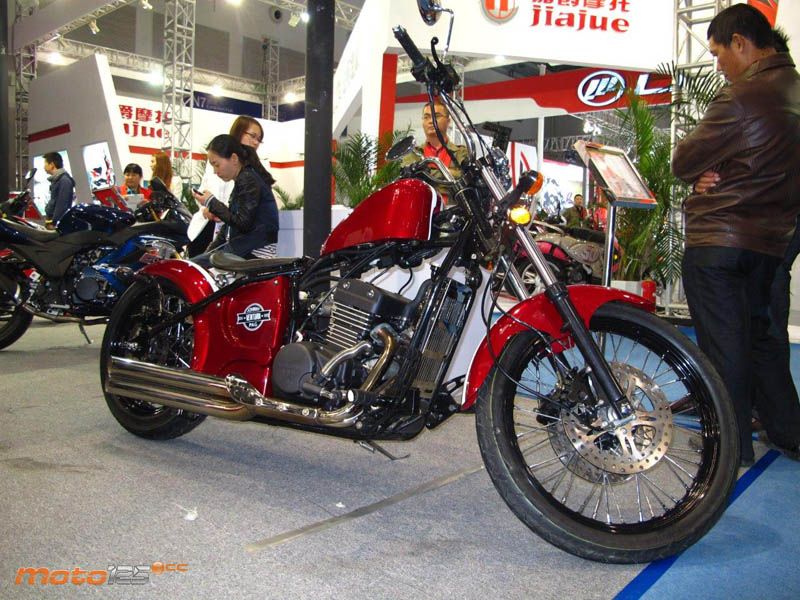 Cimamotor Novedades 2014 - Johnny Pag Ventura 125/320i